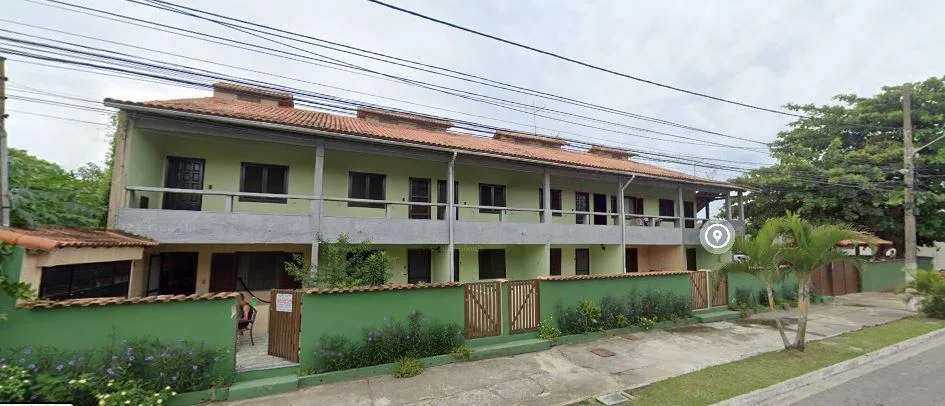 Casa em Condomínio para Venda em Cabo Frio / RJ no bairro Peró