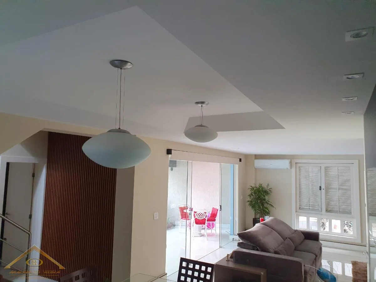 Casa para Venda em Cabo Frio / RJ no bairro Vila Nova - imagem 8