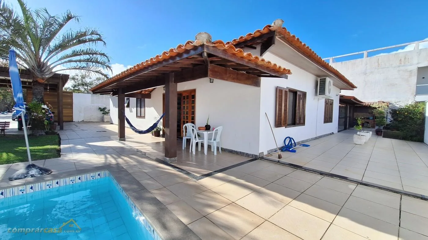 Casa em Canal Navegável na Ogiva, Cabo Frio/RJ