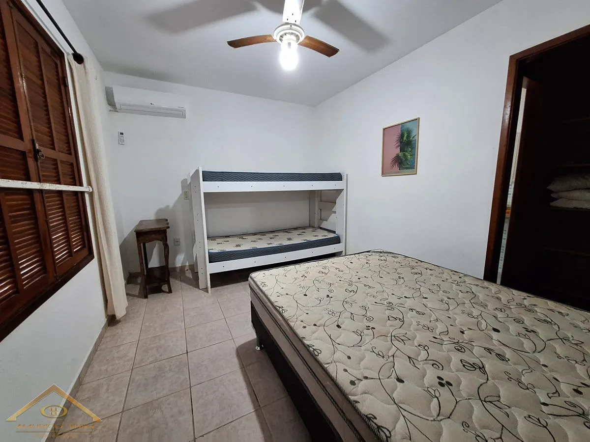 Casa em Condomínio para Venda em Cabo Frio / RJ no bairro Peró - imagem 17