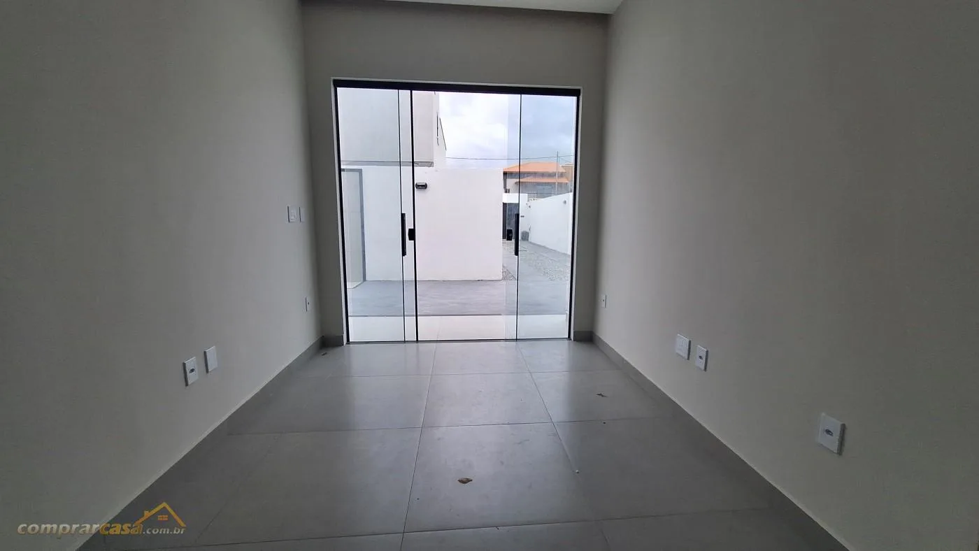 Casa para Venda em Cabo Frio / RJ no bairro Vila do Peró - imagem 12