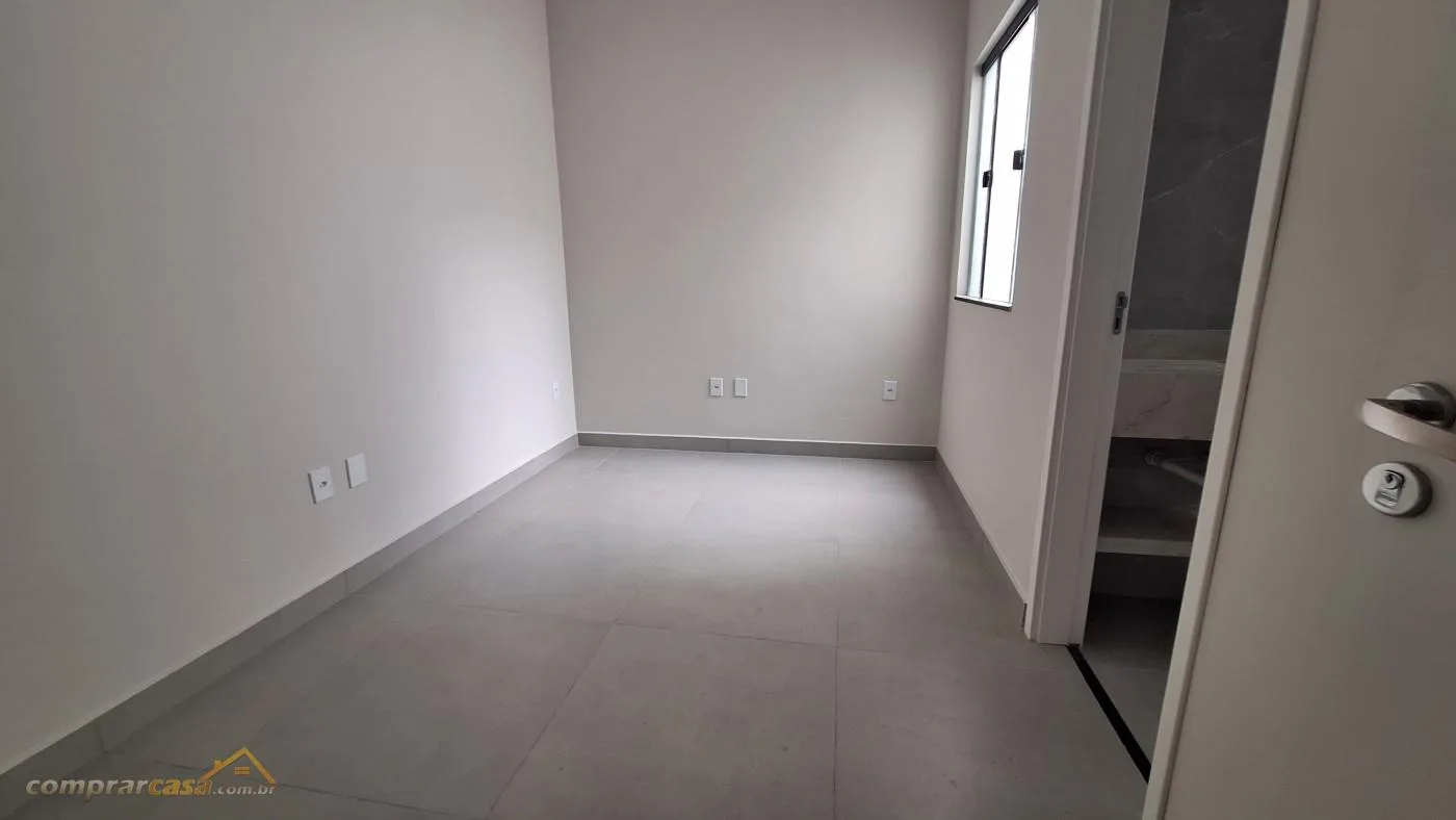 Casa para Venda em Cabo Frio / RJ no bairro Vila do Peró - imagem 27