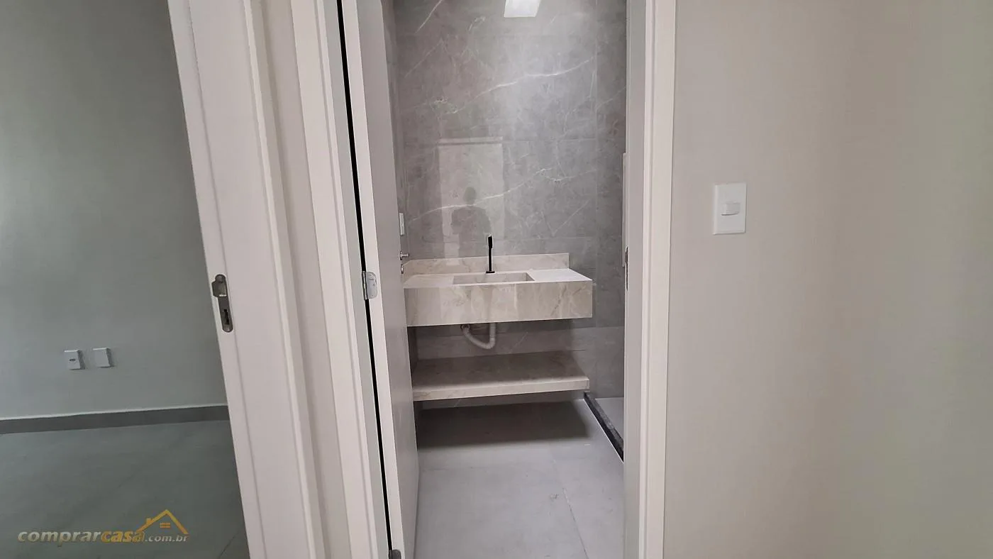 Casa para Venda em Cabo Frio / RJ no bairro Vila do Peró - imagem 18