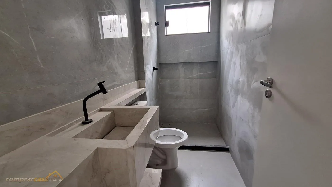 Casa para Venda em Cabo Frio / RJ no bairro Vila do Peró - imagem 31