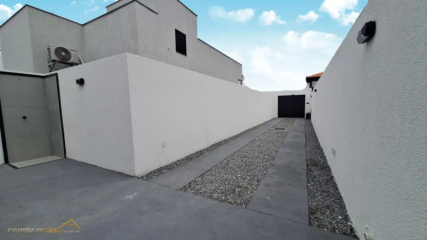 Casa para Venda em Cabo Frio / RJ no bairro Vila do Peró - imagem 8
