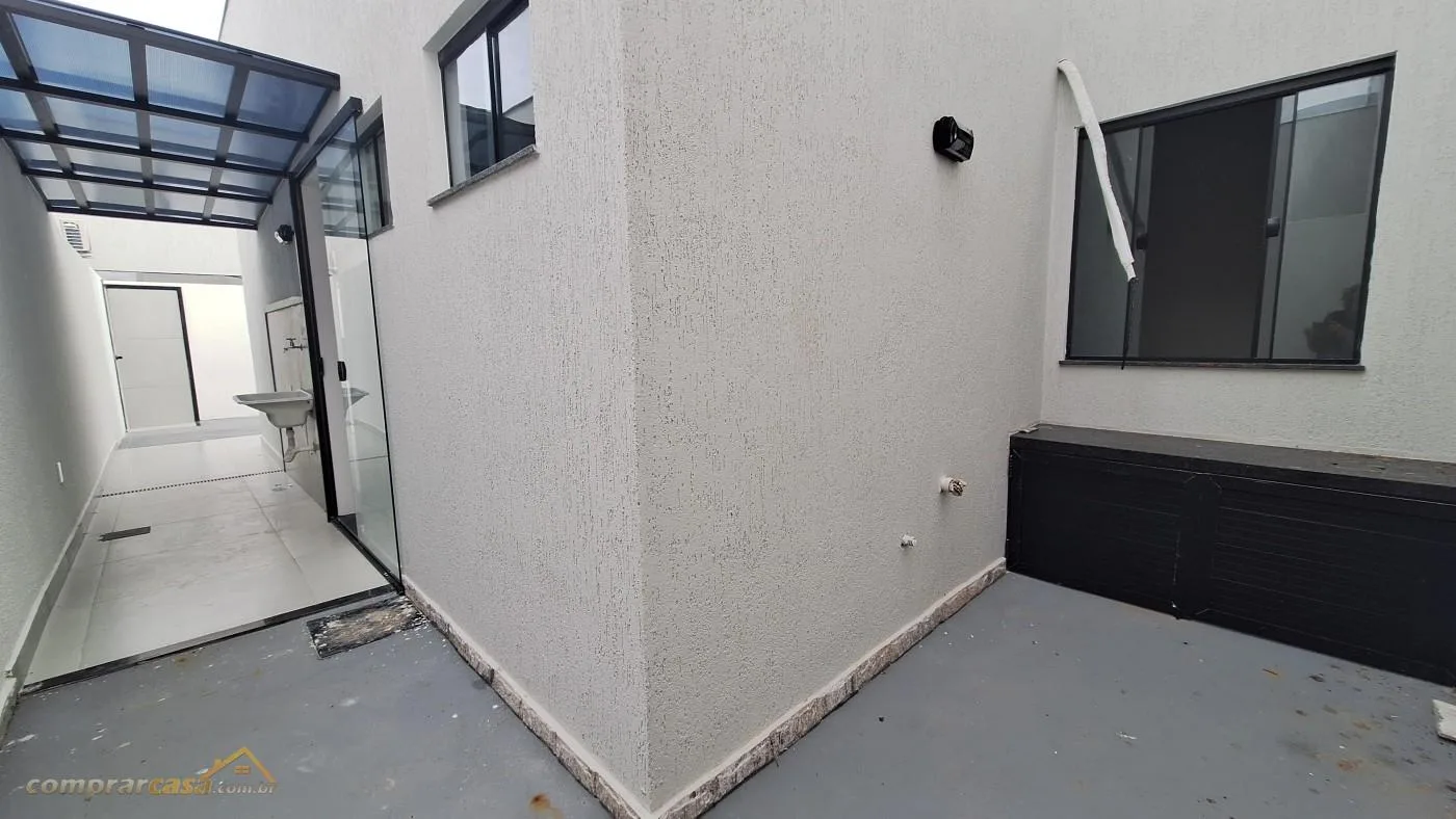 Casa para Venda em Cabo Frio / RJ no bairro Vila do Peró - imagem 40