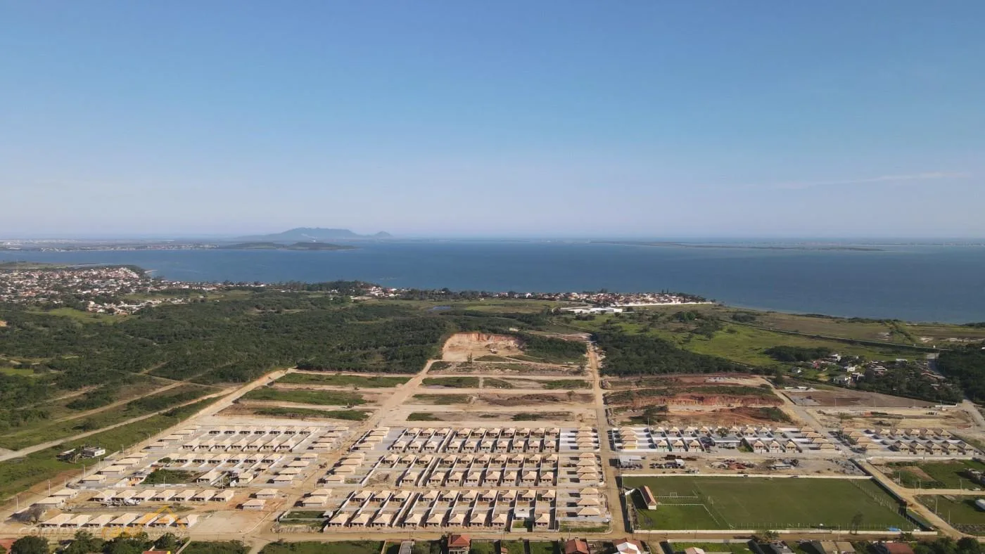 Casa para Venda em São Pedro da Aldeia / RJ no bairro Praia Linda