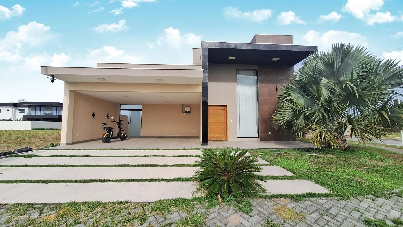 Casa em Condomínio para Venda em Cabo Frio / RJ no bairro Peró