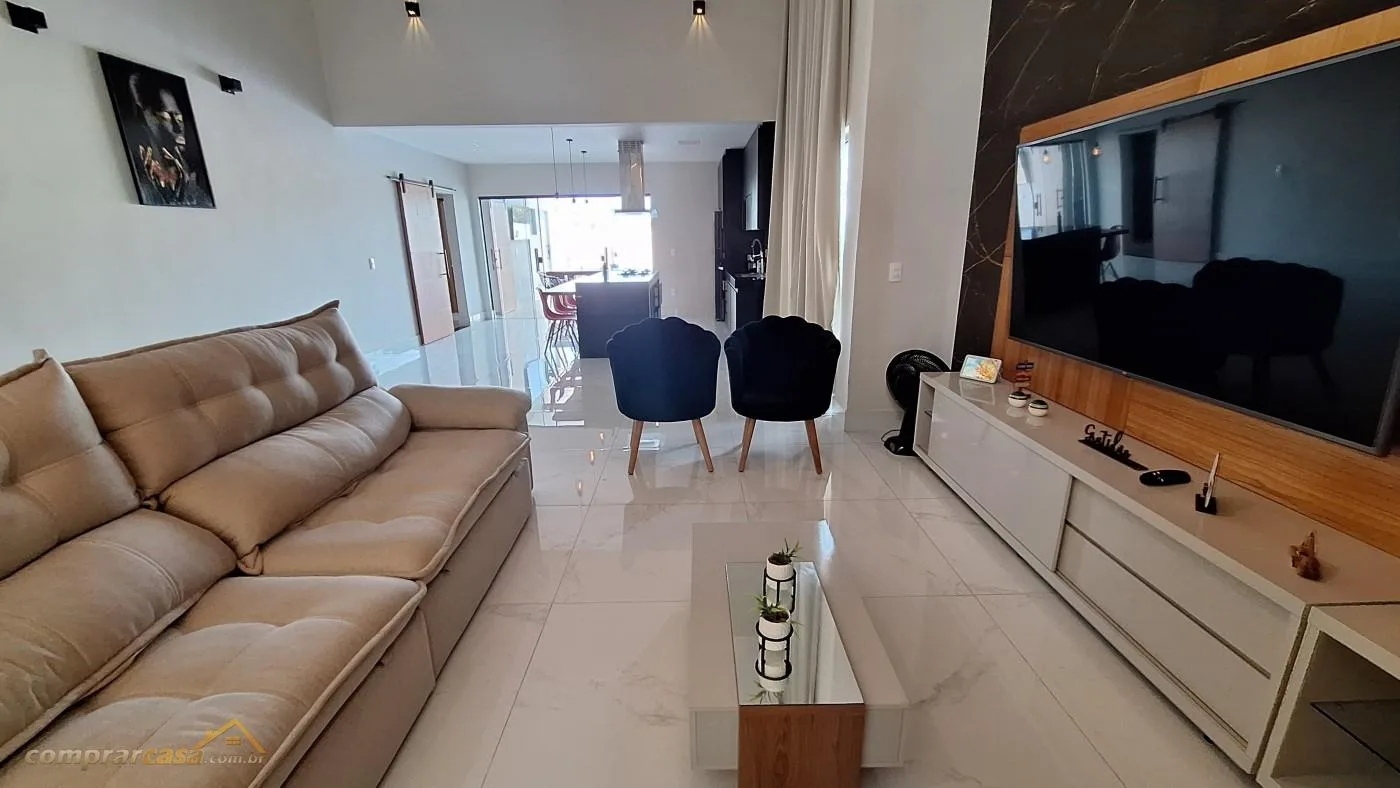 Casa em Condomínio para Venda em Cabo Frio / RJ no bairro Peró - imagem 17