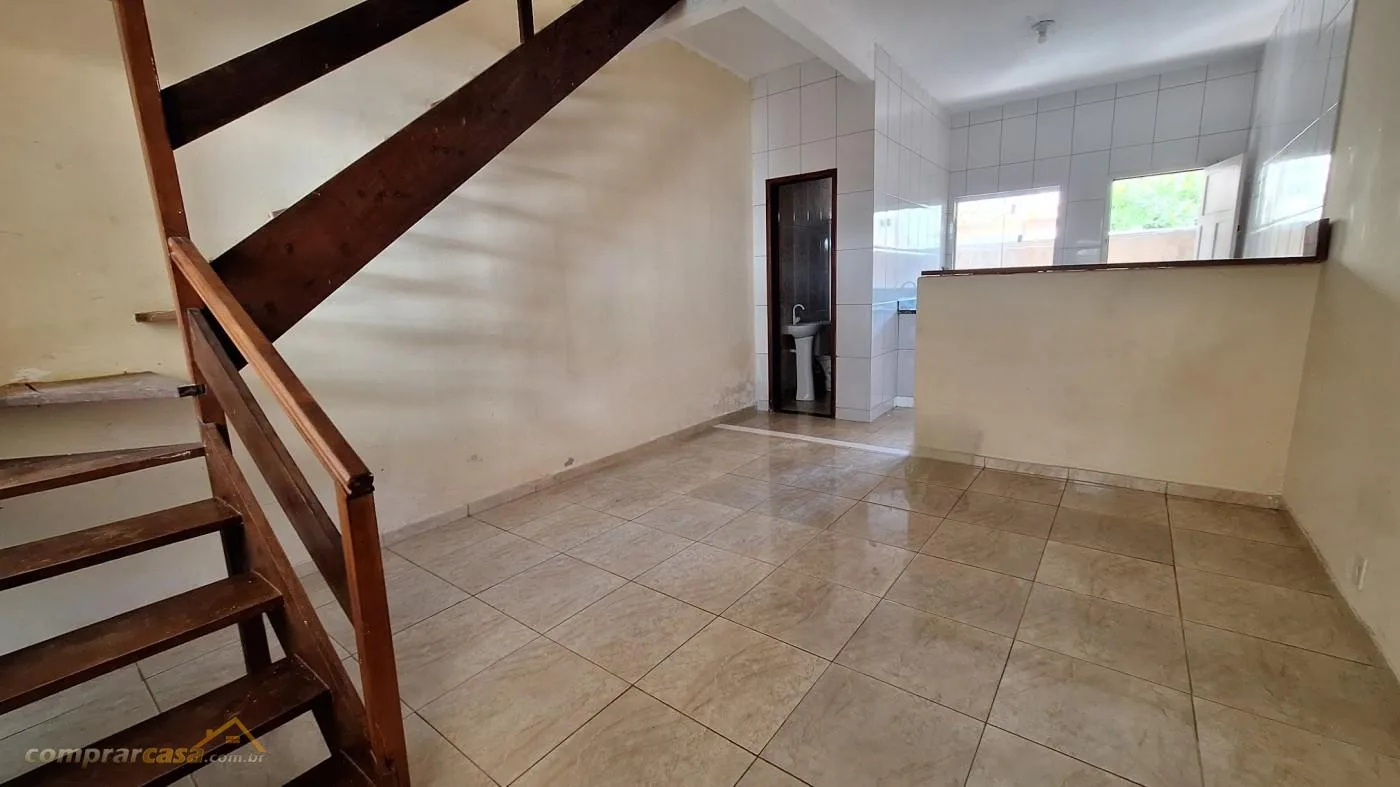 Casa em Condomínio para Locação em Cabo Frio / RJ no bairro Peró