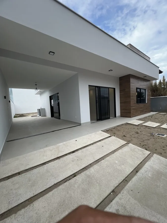 Casa para Venda em Cabo Frio / RJ no bairro Ogiva