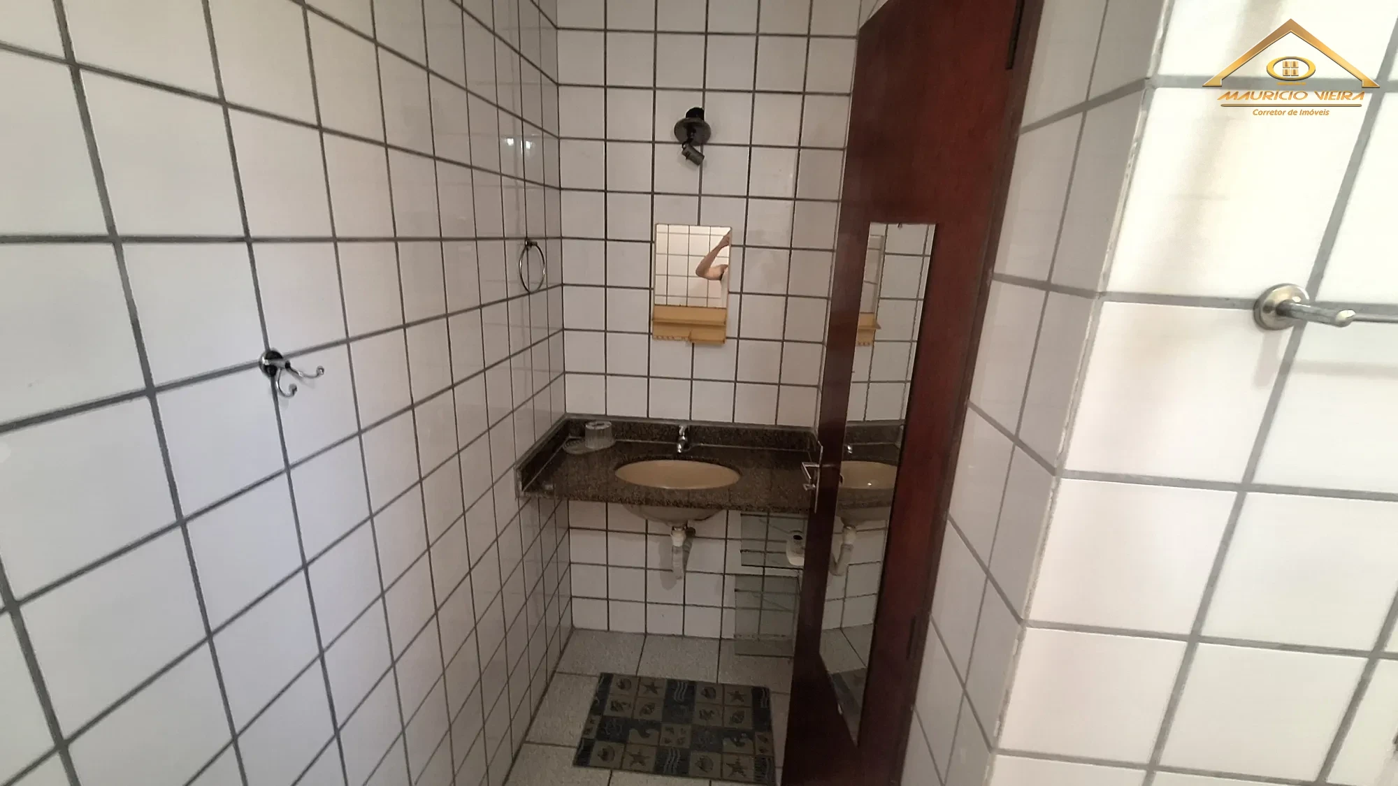 Linda casa na Ogiva, em condomínio fechado, porteira fechada e com preço abaixo do mercado. Em frente ao Clube Náutico. - imagem 24